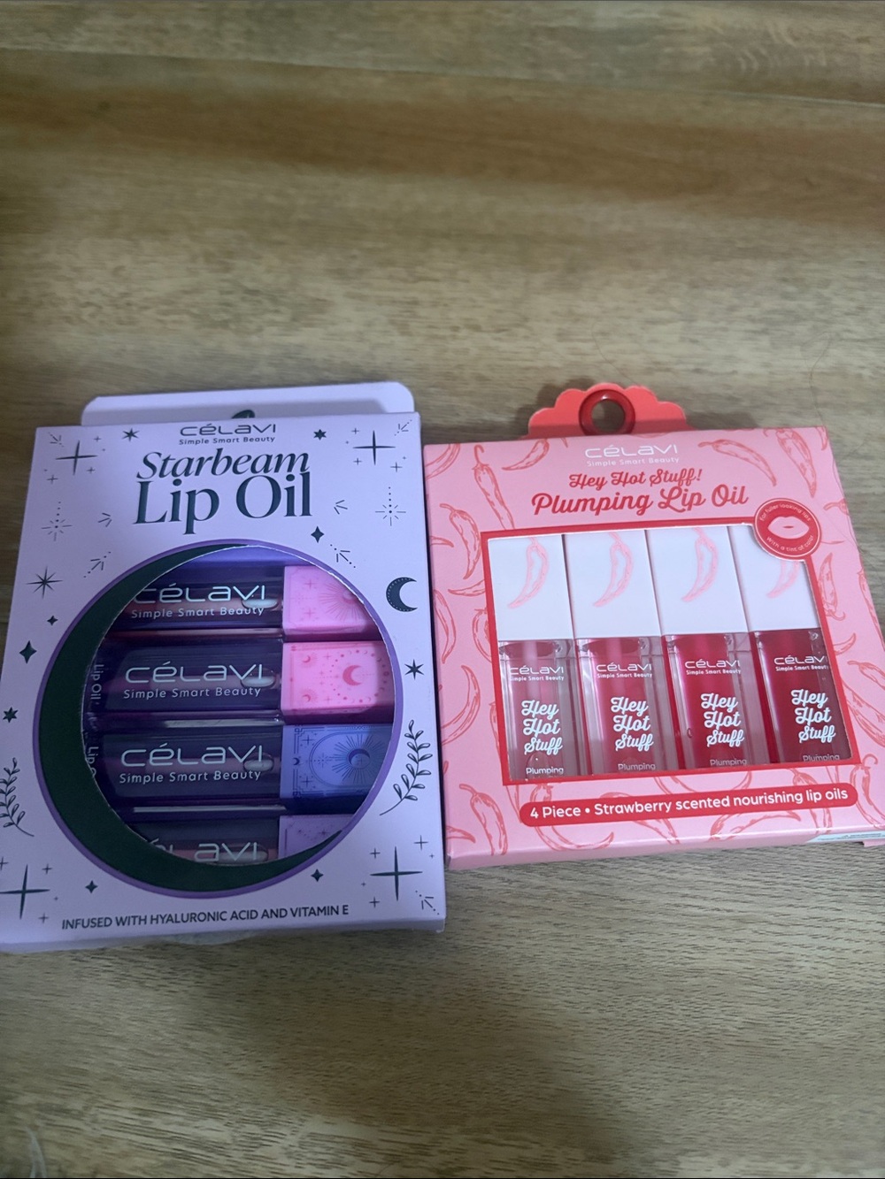 Célavi Starbeam & Hey Hot Stuff Plumping Lip Oil Sets - Strawberry scented & Sta
